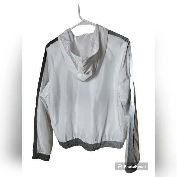 Rue 21 rain jacket running white and gray reflective size L - Picture 7 of 10